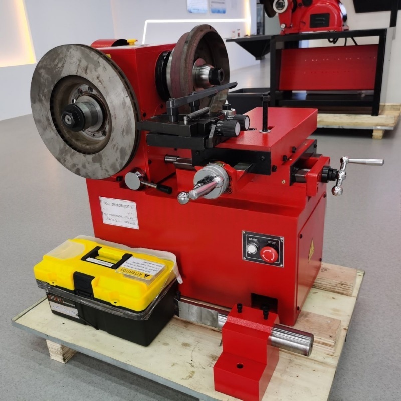 آلة إصلاح قرص الفرامل آلة CD-R - مراجعة Brake Drum Lathe وسعره